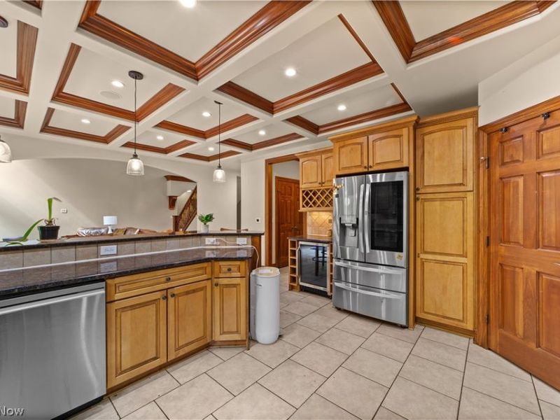 6424 Highland Green Drive, Medina, OH 44256 Photo 14