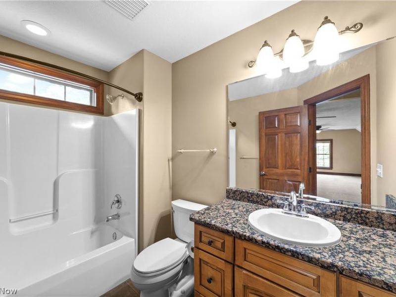 6424 Highland Green Drive, Medina, OH 44256 Photo 27