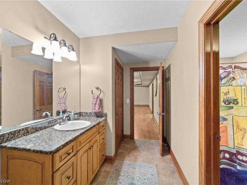 6424 Highland Green Drive, Medina, OH 44256 Photo 36