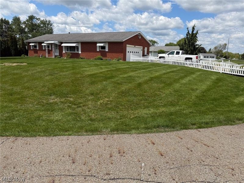 3215 Knollridge Circle NE, Canton, OH 44721 Photo 1