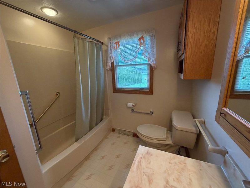 3215 Knollridge Circle NE, Canton, OH 44721 Photo 11