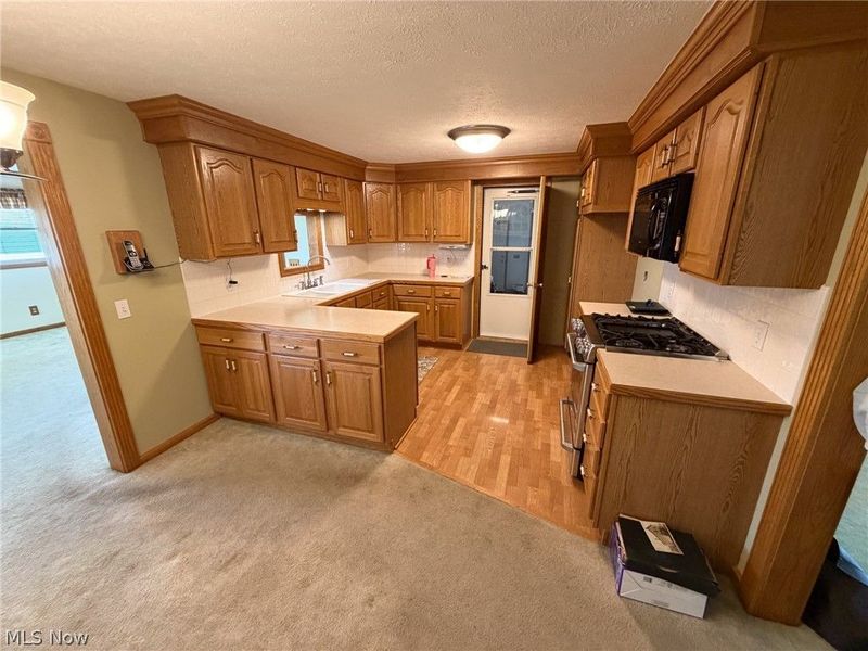 3215 Knollridge Circle NE, Canton, OH 44721 Photo 8