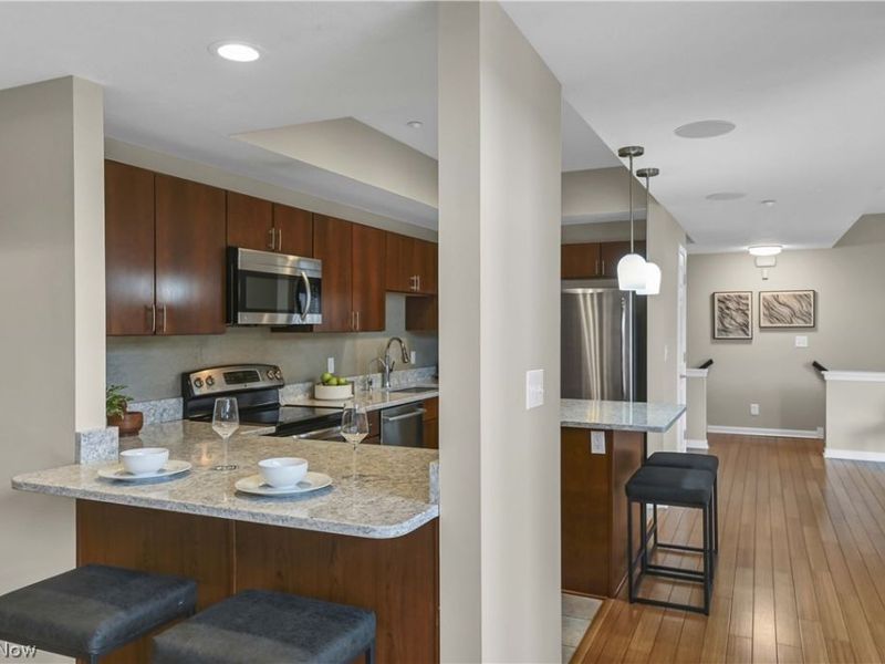 7407 Battery Park Boulevard, Unit H7407, Cleveland, OH 44102 Photo 11