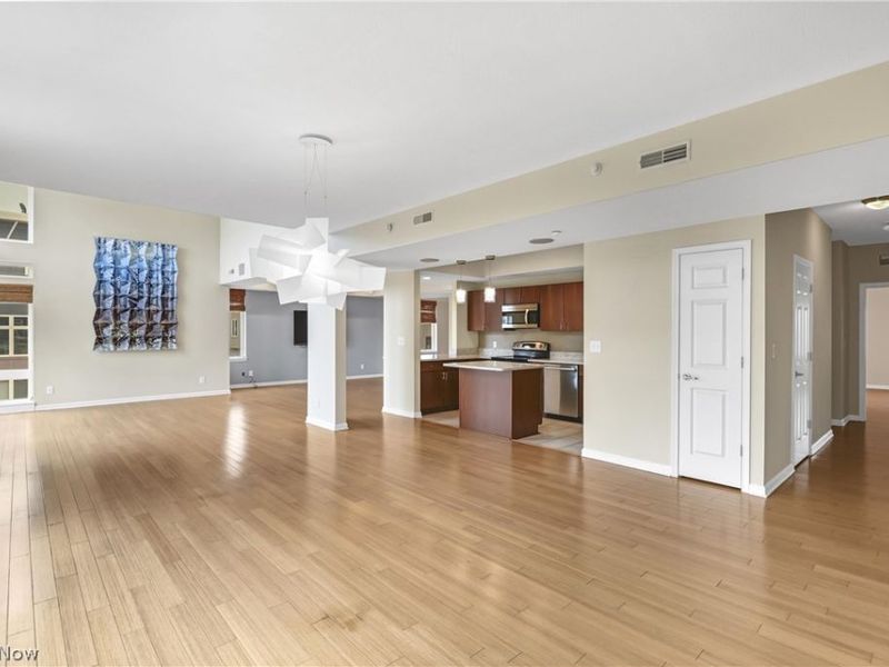 7407 Battery Park Boulevard, Unit H7407, Cleveland, OH 44102 Photo 11