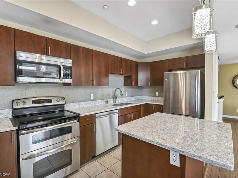 7407 Battery Park Boulevard, Unit H7407, Cleveland, OH 44102 Photo 13