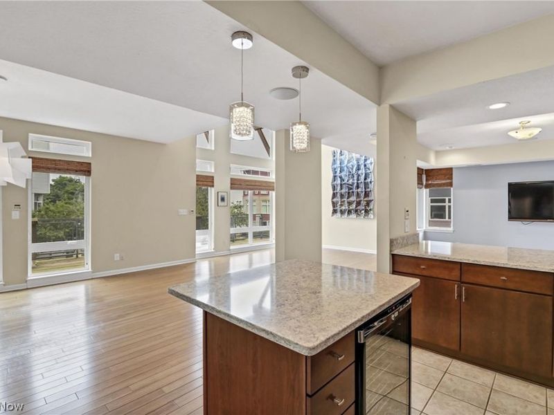 7407 Battery Park Boulevard, Unit H7407, Cleveland, OH 44102 Photo 15