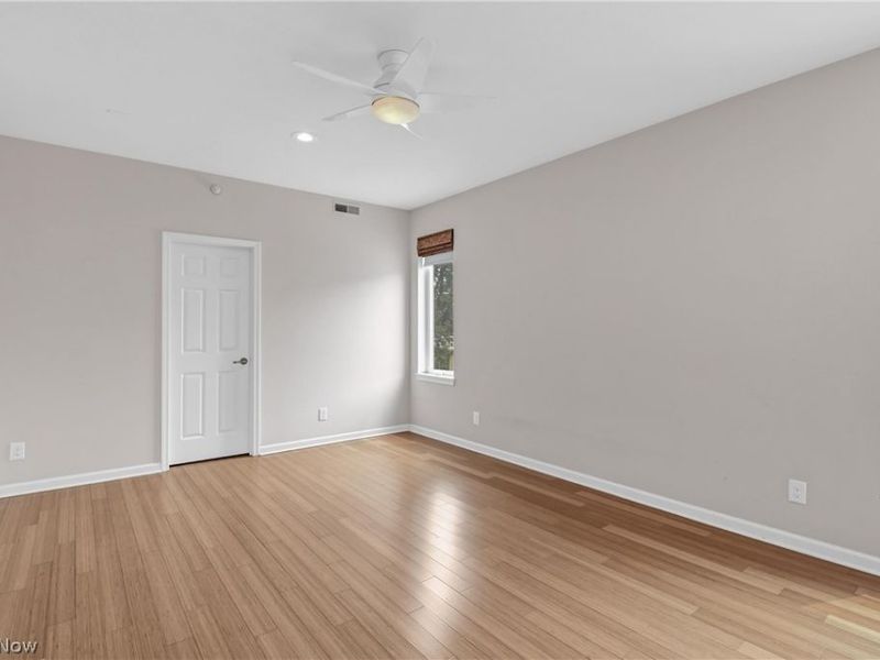 7407 Battery Park Boulevard, Unit H7407, Cleveland, OH 44102 Photo 27