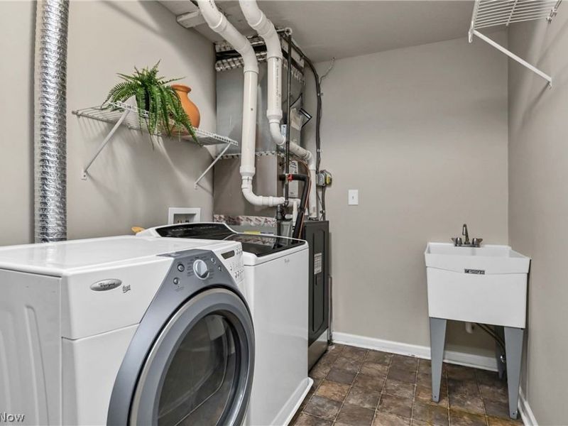 7407 Battery Park Boulevard, Unit H7407, Cleveland, OH 44102 Photo 29