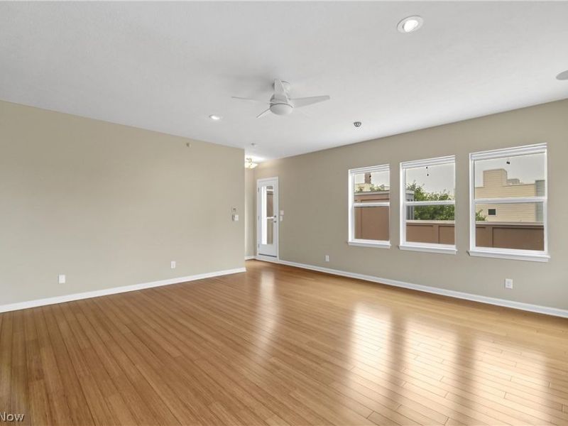 7407 Battery Park Boulevard, Unit H7407, Cleveland, OH 44102 Photo 4