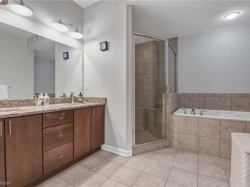 7407 Battery Park Boulevard, Unit H7407, Cleveland, OH 44102 Photo 5