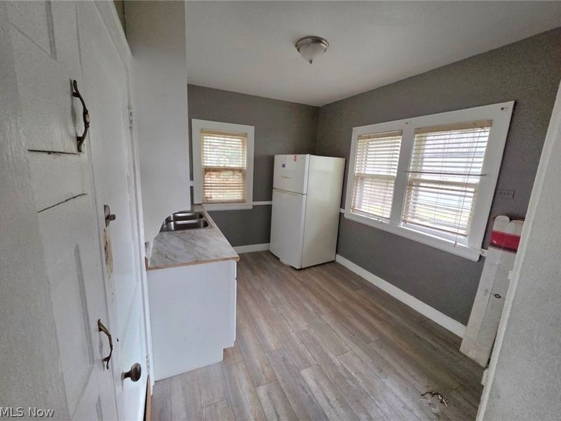 16902 Endora Road, Cleveland, OH 44112 Photo 7
