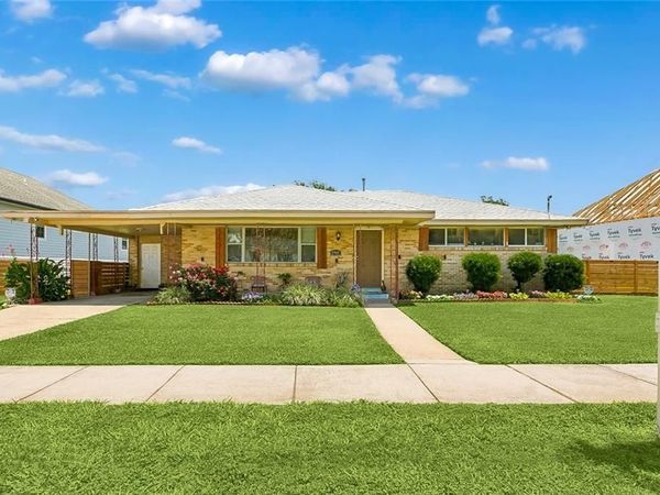 2901 LYNDELL Drive, Chalmette, LA 70043