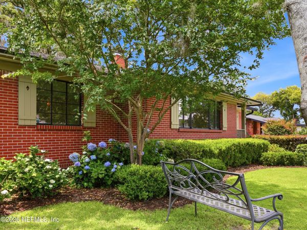 1630 MAYVIEW Road, Jacksonville, FL 32210