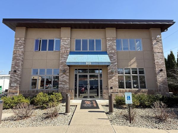 915 Haywood Drive, Madison, WI 53715