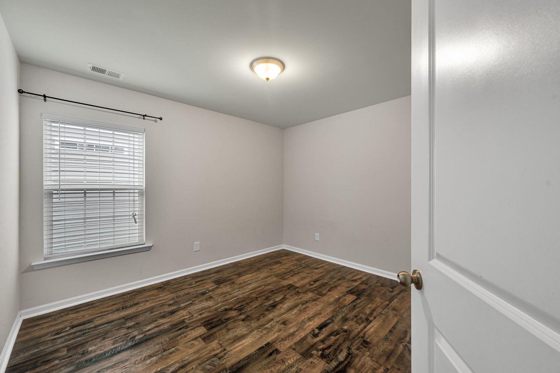 664 Redbud Lane Photo 19