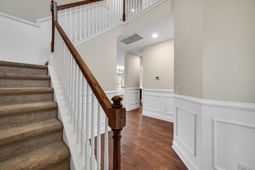 664 Redbud Lane photo 4