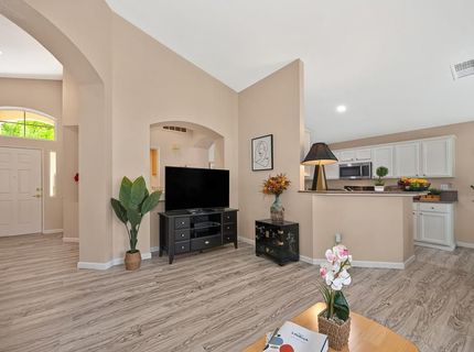 7091 Lost Lake Ln, Roseville, CA 95747 Photo