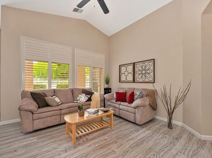 7091 Lost Lake Ln, Roseville, CA 95747 Photo