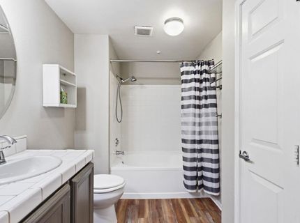 701 Gibson Dr #1712, Unit 1712, Roseville, CA 95678 Photo