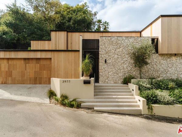 3977 Oeste Avenue, Studio City, CA 91604