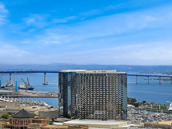 700 W E Street, Unit 2905, San Diego, CA 92101