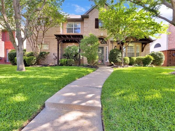 2511 Sir Tristram Lane, Lewisville, TX 75056