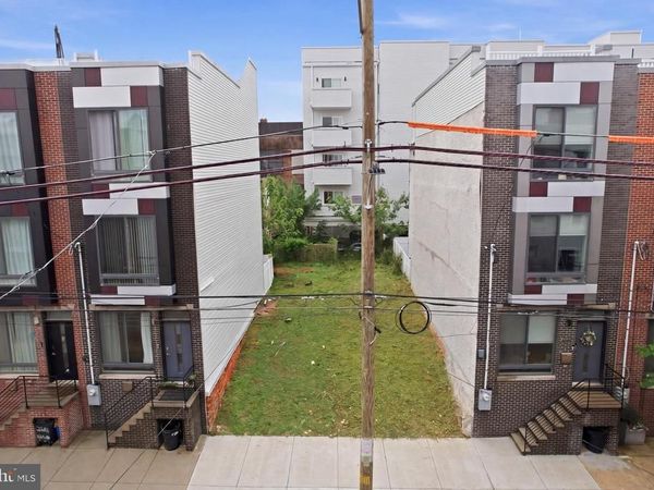 2530 W OXFORD STREET , PHILADELPHIA, PA 19121