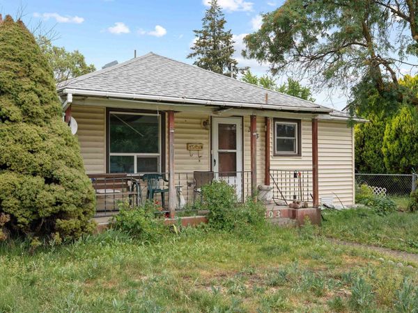 303 E Queen Ave, Spokane, WA 99207