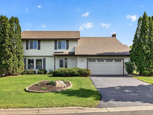 8100 W 102nd Street, Bloomington, MN 55438