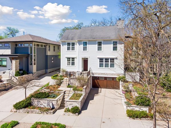 2858 James Avenue S, Minneapolis, MN 55408