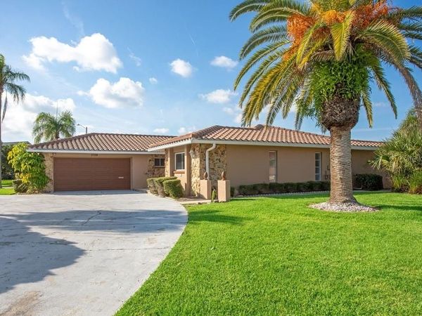 3734 TOPSAIL TRAIL , NEW PORT RICHEY, FL 34652