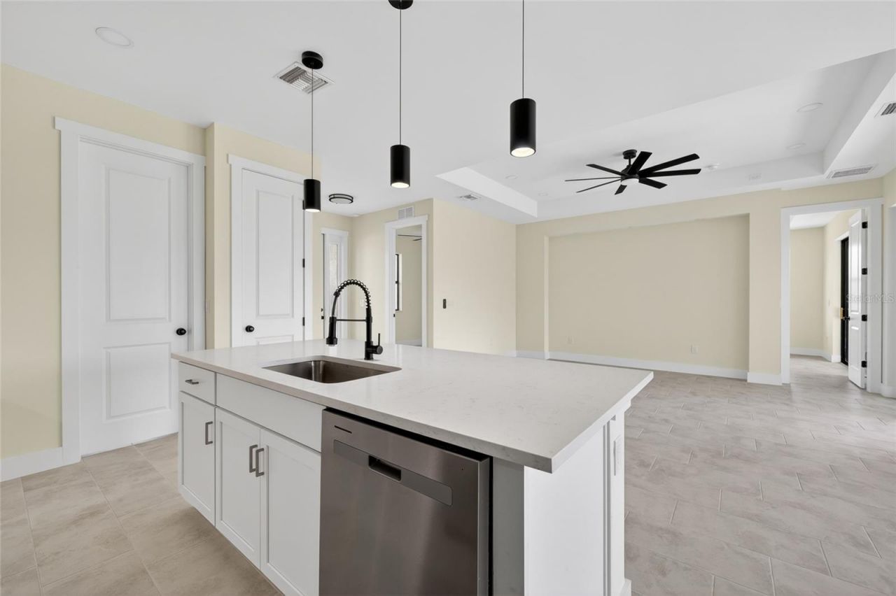 817 NW 38th Place, Cape Coral, FL 33993 Photo
