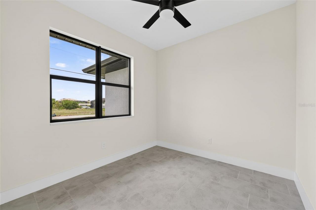 817 NW 38th Place, Cape Coral, FL 33993 Photo