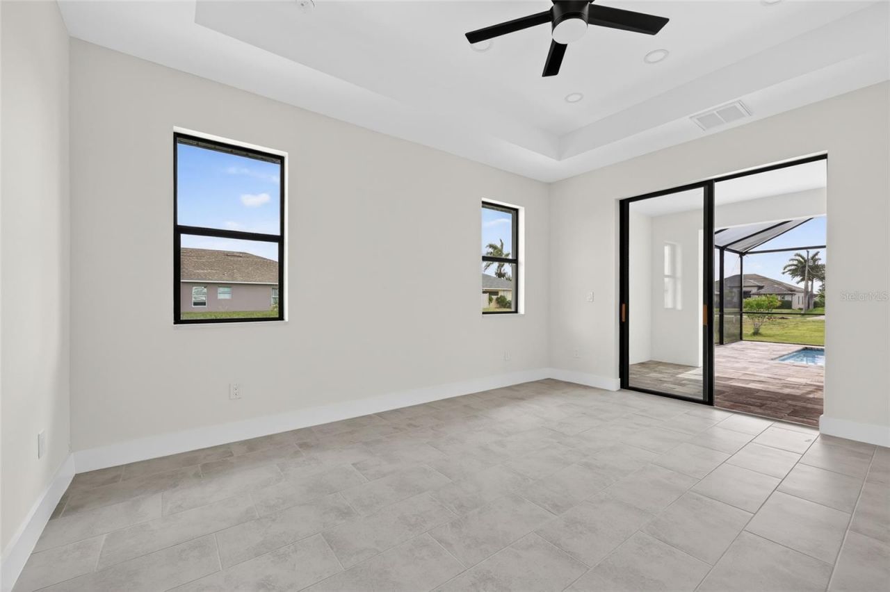 817 NW 38th Place, Cape Coral, FL 33993 Photo