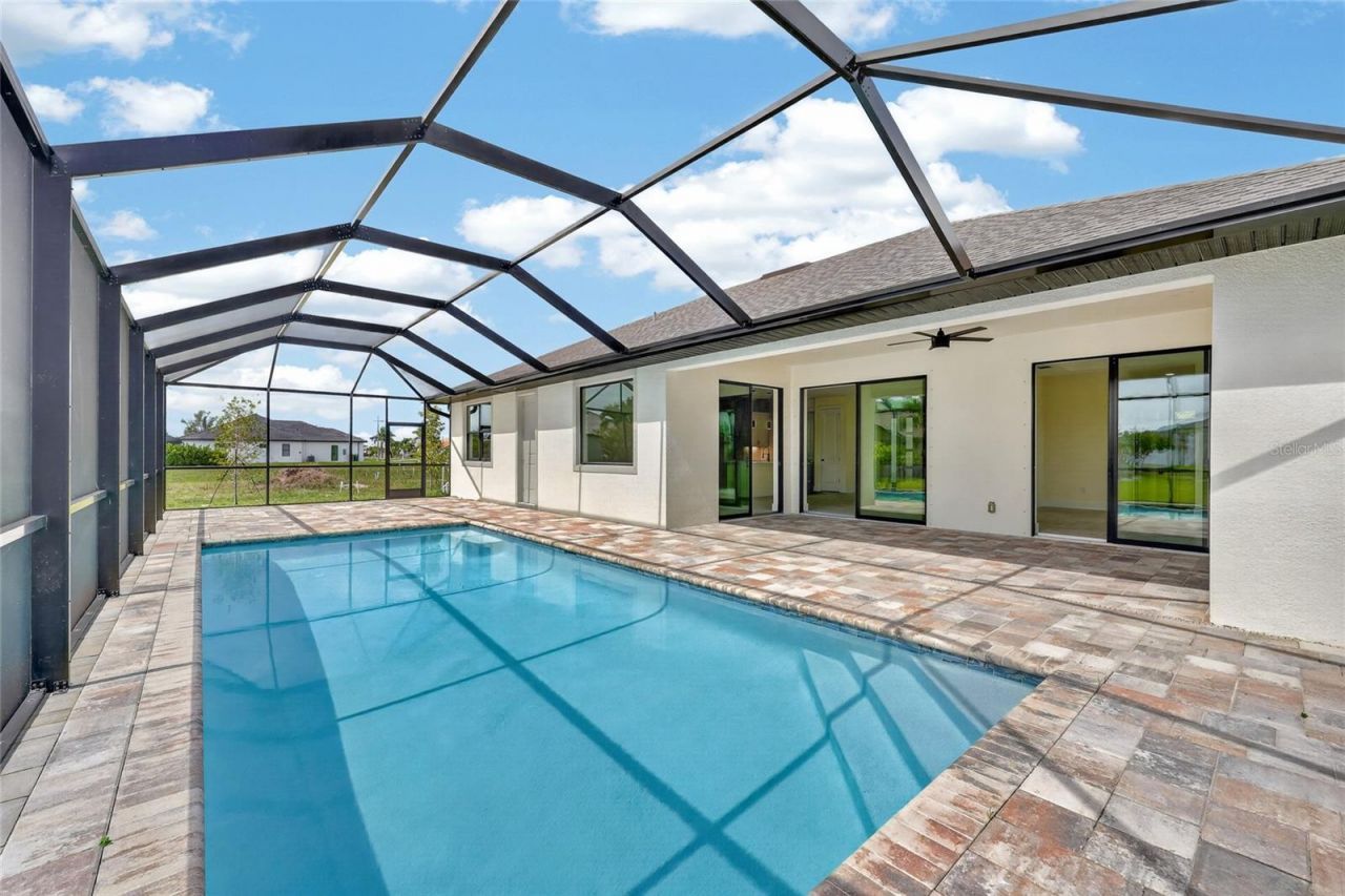 817 NW 38th Place, Cape Coral, FL 33993 Photo