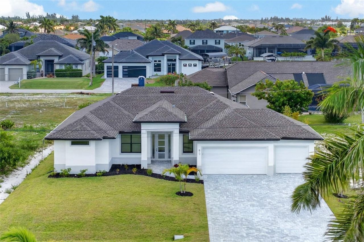 817 NW 38th Place, Cape Coral, FL 33993 Photo