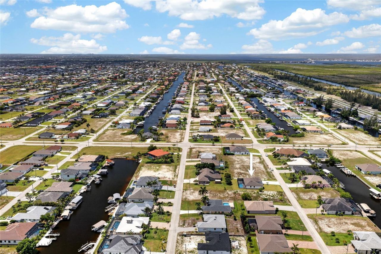 817 NW 38th Place, Cape Coral, FL 33993 Photo
