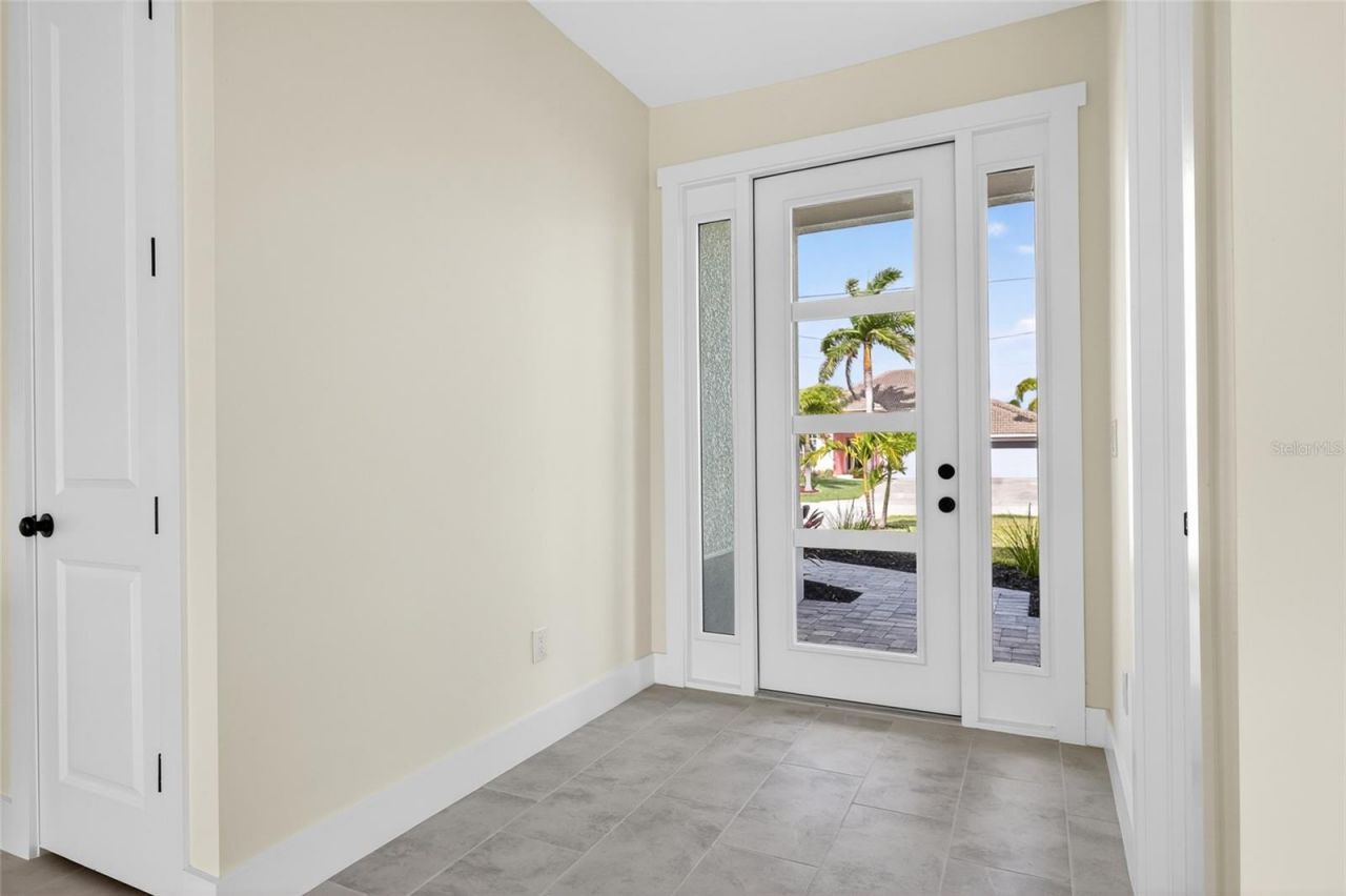 817 NW 38th Place, Cape Coral, FL 33993 Photo