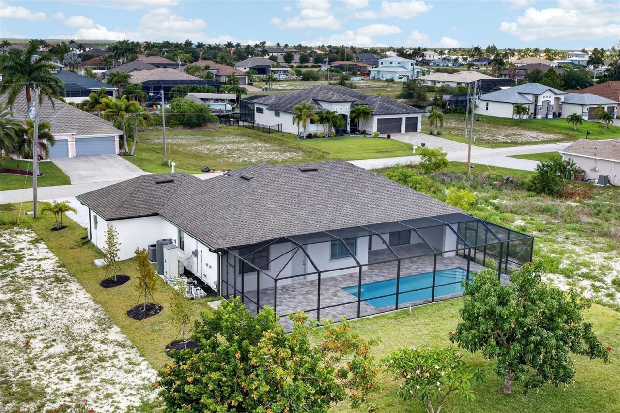 817 NW 38th Place, Cape Coral, FL 33993 Photo