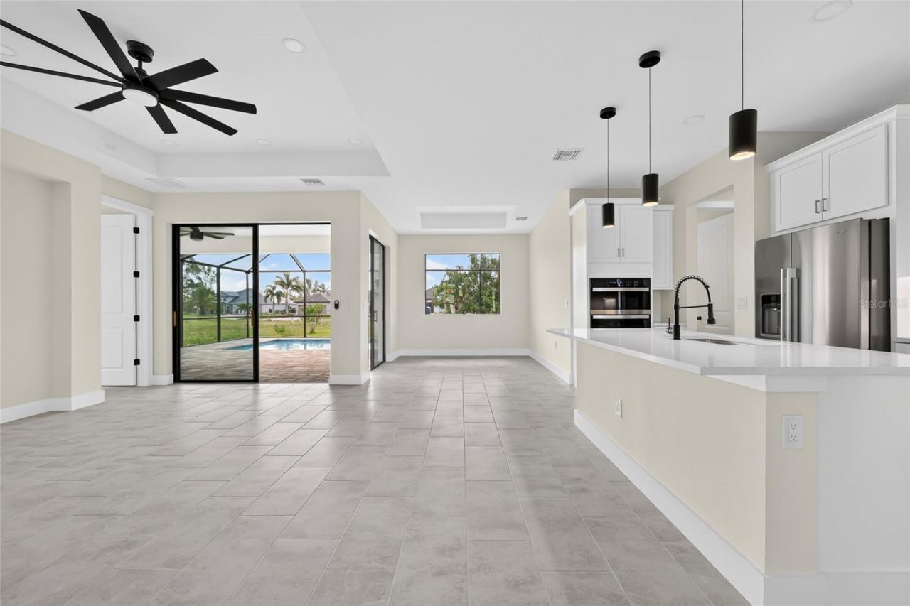 817 NW 38th Place, Cape Coral, FL 33993 Photo
