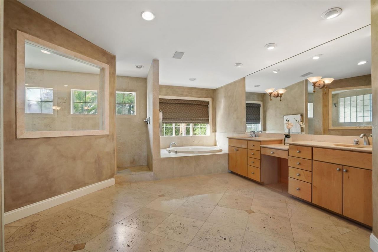 1166 N Lake Sybelia, Maitland, FL 32751 Photo