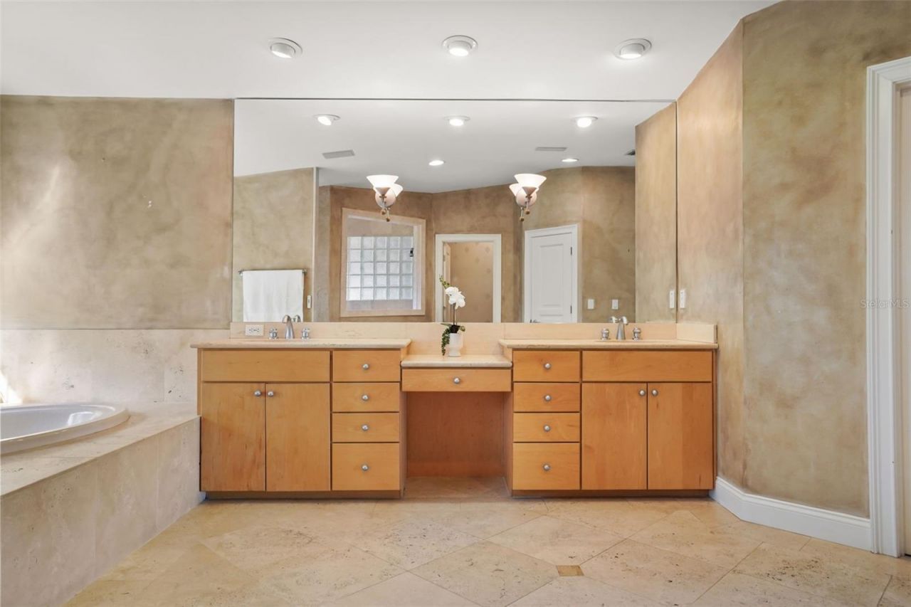 1166 N Lake Sybelia, Maitland, FL 32751 Photo