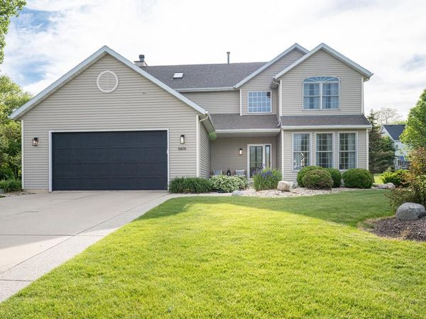 10676 32nd AVENUE, Pleasant Prairie, WI 53158