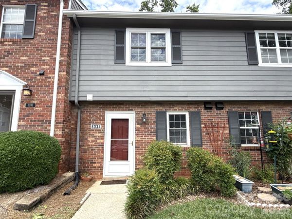 6034 Heath Valley Road , Charlotte, NC 28210