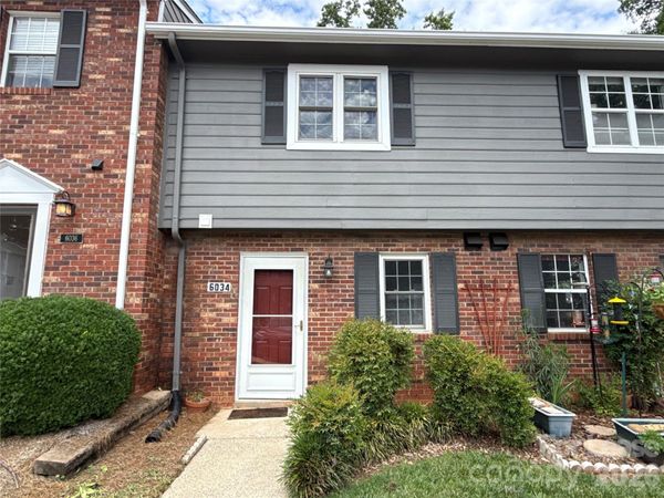 6034 Heath Valley Road , Charlotte, NC 28210