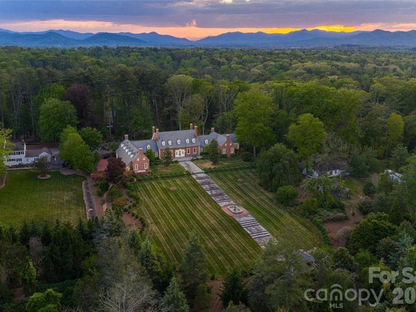 324 Vanderbilt Road, Asheville, NC 28803