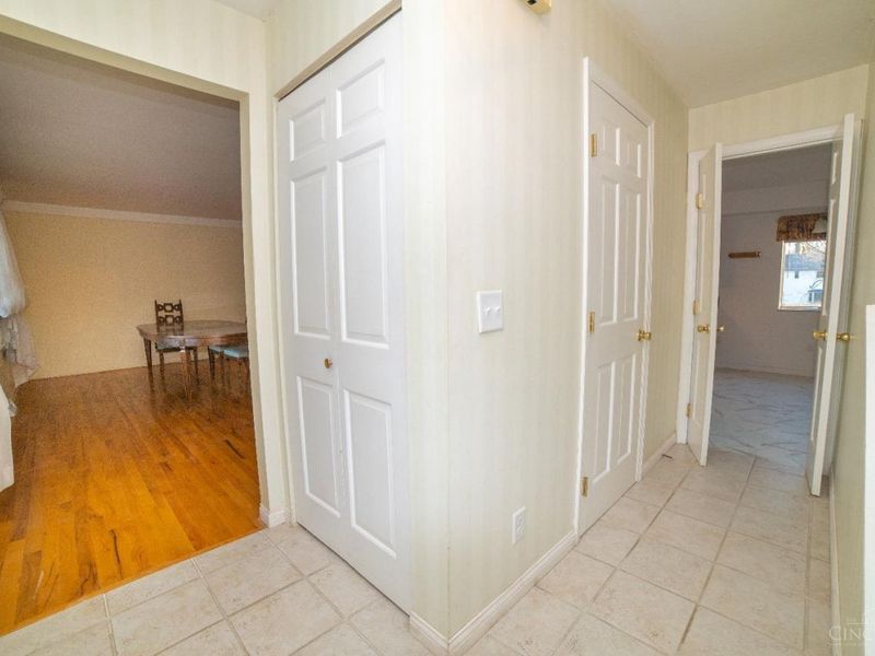 10159 Crosier, Blue Ash, OH 45242 Photo 5
