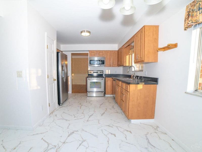 10159 Crosier, Blue Ash, OH 45242 Photo 9