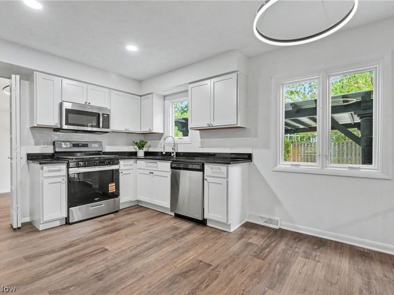 6536 Duneden Avenue, Solon, OH 44139 Photo 14