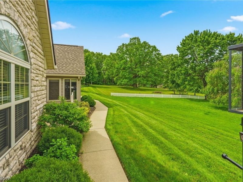 8717 Dublin Ridge Circle NW, Massillon, OH 44646 Photo 18